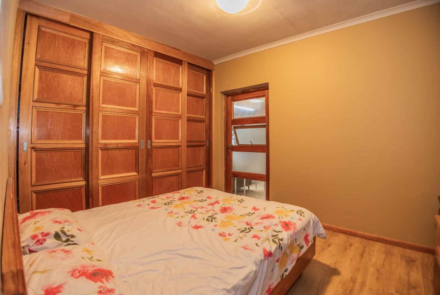 To Let 3 Bedroom Property for Rent in Protea Heights Western Cape